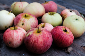 garden apples on the old desk