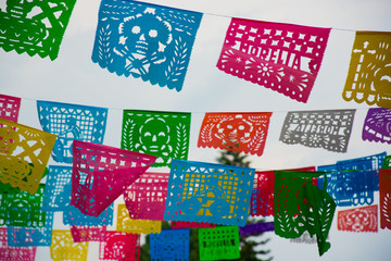 Fototapeta na wymiar Paper decoration in Merida, Mexico, Decoration de papel