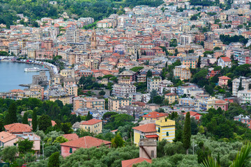 Fototapeta na wymiar Cityscape of Rapallo from Sant'Ambrogio, Zoagli