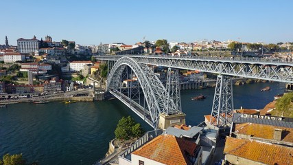 Fototapeta premium douro river in porto with dom luis bridge and houses