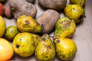 Stunned old potatoes and pears