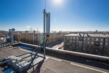 Panel antennas of GSM/DCS/UMTS/LTE bands, optical fibers, power cables and outdoor remote radio...