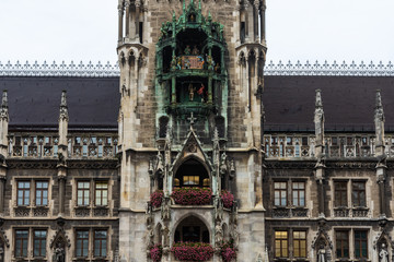 Obraz premium New Town Hall (Neues Rathaus) in Munich, Germany.