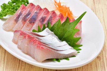 ヒラマサの刺し身