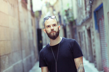 chico alternativo tatuajes