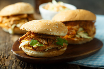 Pulled pork burgers