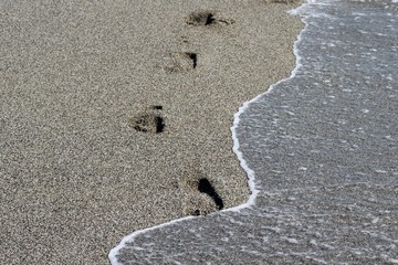 traces on sand