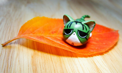 funny toy cat leaf autumn sad