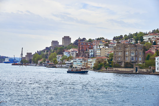the ship in the old style goes to the bosfor in Istanbul
