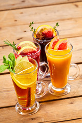 winter drinks with berries