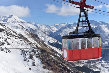 Naklejka premium Old cable car to mount Elbrus on a Sunny winter day.