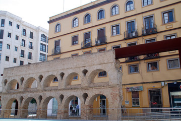 Obraz premium RESTOS ARQUEOLÓGICOS EN SEVILLA. ACUEDUCTO ROMANO