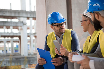 The investor explains to the young architects what everything needs to be done..