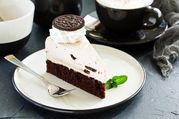 cheesecake with chocolate chip cookies.
