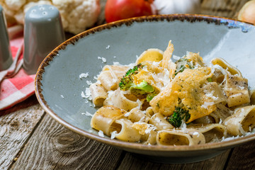 calamarata with broccoli