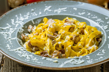 fettuccine with porcini mushrooms