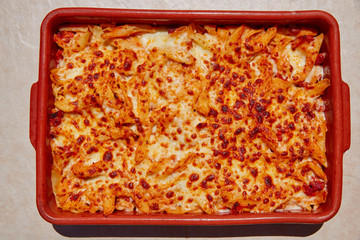 Bolognese macaroni grilled with cheese