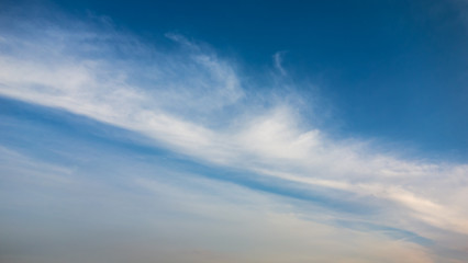 Naklejka premium Bizarrer Wölkenhimmel