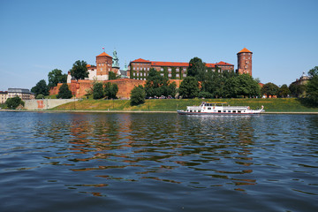 Obraz premium Wawel Hill and the architectural complex in Krakow, on the left bank of the Vistula.