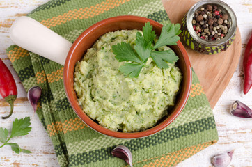 Mashed potatoes with green pesto