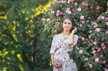 Photos of a pregnant girl for advertising or posters 1635.