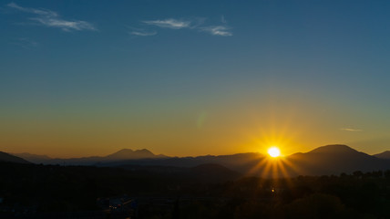 Isernia, tramonto sulle Mainarde