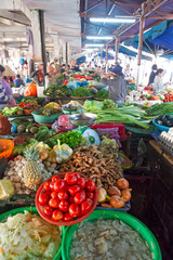 Fototapeta premium Hoi An: the market and food in the city