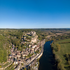 Fototapeta na wymiar Chateau de Beynac, Beynac et Cazenac, perched on its rock above the River Dordogne, France