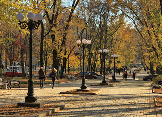 On Pushkin Boulevard in Donetsk on a sunny autumn day