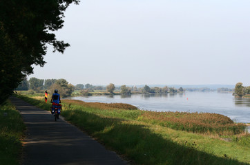 Am Oder-Neiße-Radweg