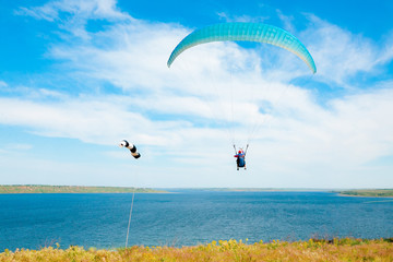 paragliding air travel