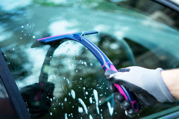 car glass washing