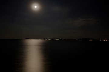 Fototapeta premium Sea under the moon