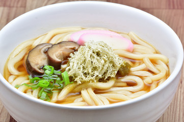 とろろ昆布うどん
