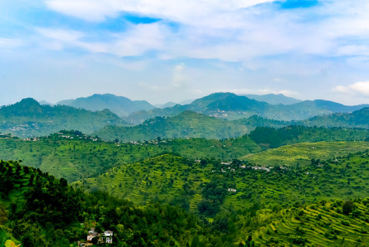Green mountain landscape from Indian state, Uttrakhand © Sunil Sharma
