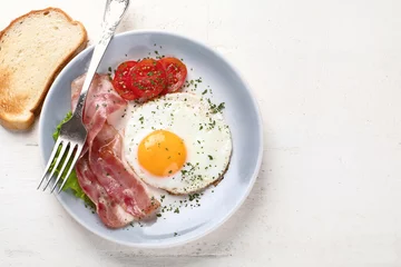 Crédence de cuisine en verre imprimé Oeufs sur le plat Petit déjeuner avec oeuf au plat