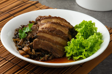 steamed pork with preserved mustard