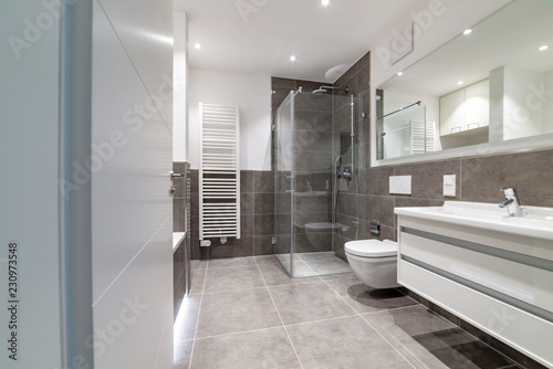 "Badezimmer, modern" Stockfotos und lizenzfreie Bilder auf Fotolia.com