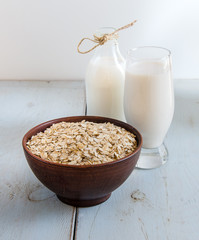 vegan milk and oatmeal