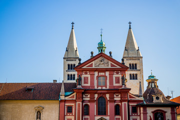Fototapeta premium La Basilique Saint-Georges dans le Château Royal de Prague