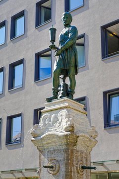 Goldsmith fountain, Martin Luther Square, midtown, Augsburg, Swabia, Bavaria, Germany, Europe