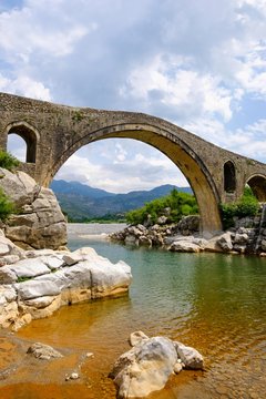 Ottoman Arch Bridge, Ura e Mesit, Bridge of Mes, River Kir, near Shkodra, Shkoder, Qark Shkodra, Albania, Europe