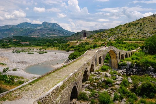 Ottoman Arch Bridge, Ura e Mesit, Bridge of Mes, River Kir, near Shkodra, Shkoder, Qark Shkodra, Albania, Europe