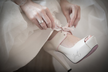 bride and shoes