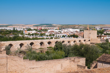 Puente Romano, Torre de la Calahorra, Córdoba, Andalusien, Spanien