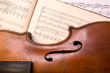 old violin on the lied notes