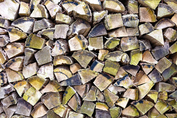 Gestapelte Holzscheite