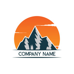 Obraz premium Mountain logo icon design template vector
