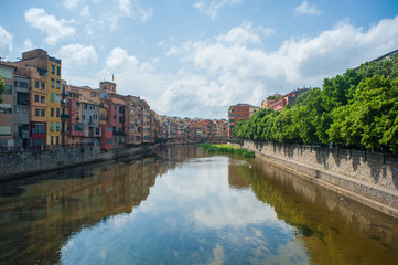 fleuve traversant gérone