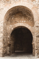 Obraz premium arco de entrada al castillo